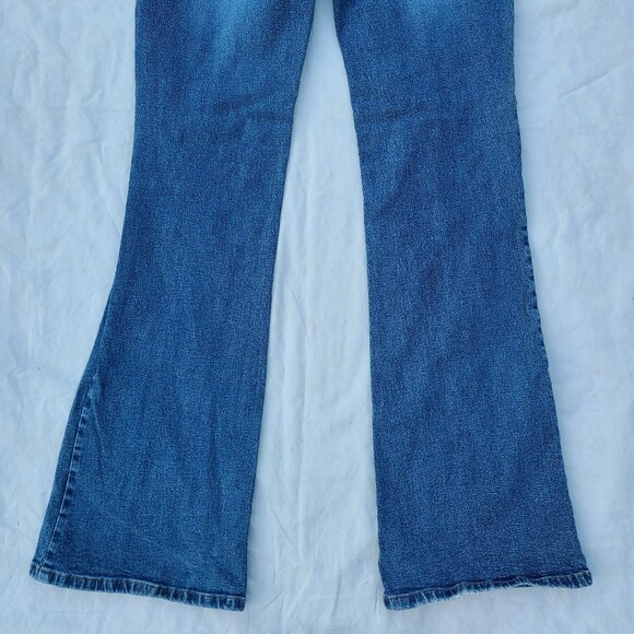GUESS Pinstripe Light Fade Wash Flare Blue Jeans - Size 28 - Picture 9 of 9